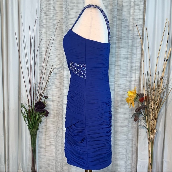 JJ’s House solid blue one shoulder party dress. - Picture 5 of 16